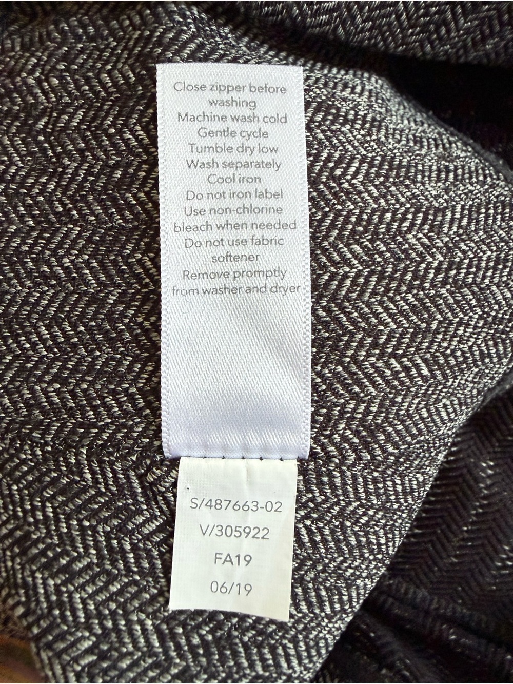 Athleta Black and White Herringbone Knit Leggings - Picture 13 of 16